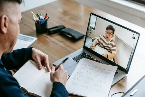 Using Technology to Improve Student Performance 8 Challenges